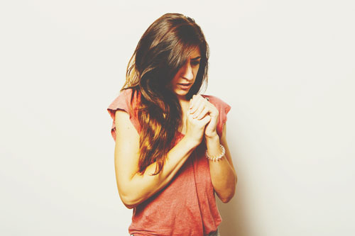 12星座あるある【都合が悪くなったとき】牡牛座はフリーズ、魚座は姿を消す！