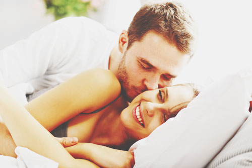 12星座【恋妻家男子】ランキング　蠍座男性は寝ている妻にキスしてときめく！