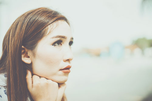 恋愛占い | あの人があなたに抱く思いは？　彼の心の声を占う【無料占い】