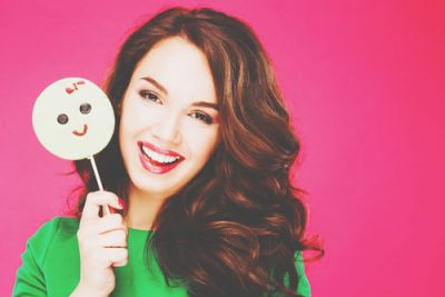 ネオ細眉で開運！　四角顔の人は眉を長めに描こう