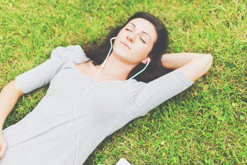 1人時間の必要度がわかる【心理テスト】鳥になったあなた、どこへ飛んで行く？