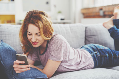 友達星座別【SNSで仲よくなる方法】乙女座にはこまめにコメントを送って！