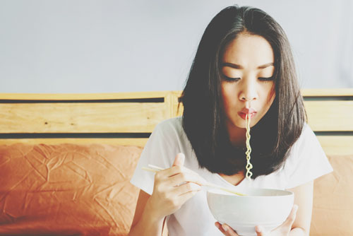 【心理テスト】みそ、塩、しょうゆ、とんこつ……食べたいラーメンでわかる恋人への期待度