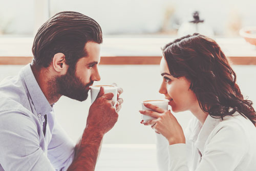 【無料占い】友達以上恋人未満？　誕生日で占う、あの人と私の今の関係