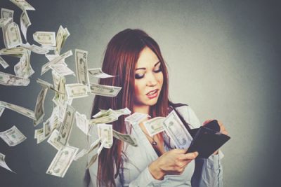 12星座【ツケ払い危険】ランキング　魚座は1回使ったらずるずる……