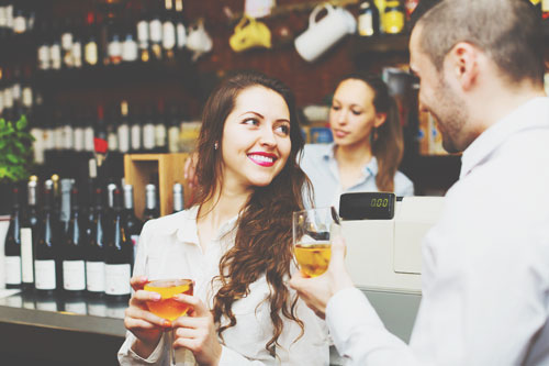 合コンモテモテ度がわかる【心理テスト】居酒屋で最初に頼むものは？