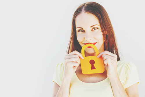 【心理テスト】外出時、玄関の鍵を閉めたあとの行動でわかる、今の生活の満足度