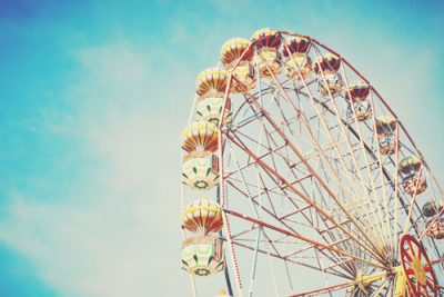 【9月の開運方位】ラッキー方位は「北東」、展望台や観覧車など高い場所に出かけよう！