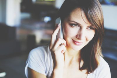 【夢占い】携帯電話・スマホの夢が暗示すること　着信音が鳴る夢は多忙な日々が続く予感