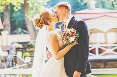 【彼の星座別・結婚への道】水瓶座の彼は超ユニーク、逆プロポーズでゴールインへ！