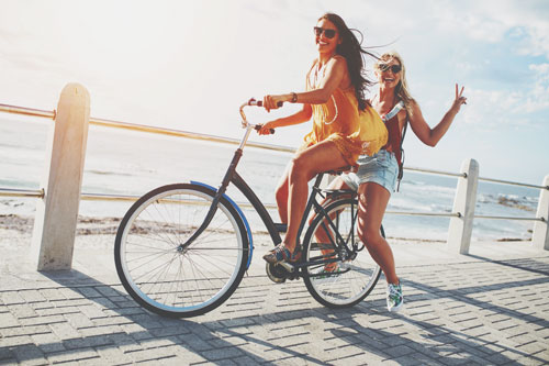 【夢占い】自転車2人乗りの夢は助け・助けられる暗示　乗り物の夢があらわすこと