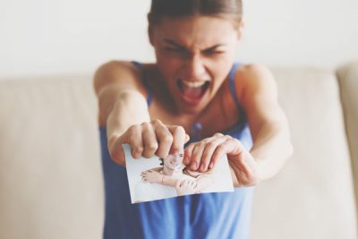 人から裏切られたときの反応がわかる【心理テスト】