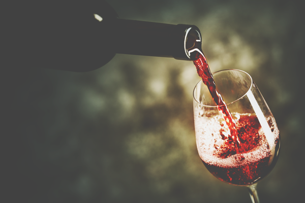 ボジョレー・ヌーボー解禁！　金運を上げる新物ワインの飲み方とは？