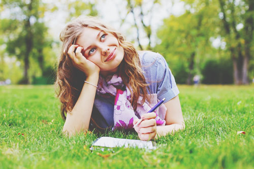 【心理テスト】小説を書くならラストをどうする？　答えでわかる、あなたを裏切る相手