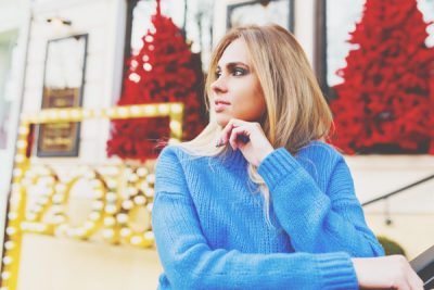 【占いフェス】仕事、恋愛……貼ると願いが成就する!?　「開運ステッカー」で運気UP！