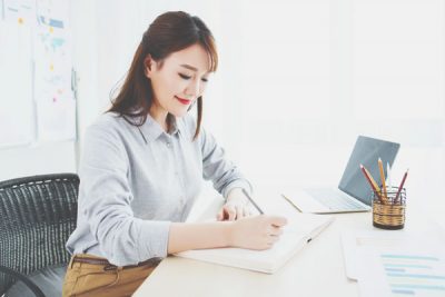 【筆跡診断】「新春」と書いてわかる、2018年の運勢