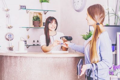 【心理テスト】レシートの処理でわかる、男性から見たあなたの印象