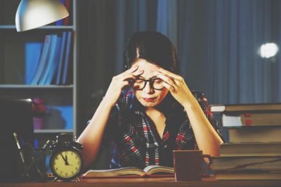 【心理テスト】試験前夜の行動でわかるタイプの人に出会ったとき