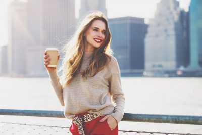 12星座【都会が好き】ランキング　水瓶座は人間関係のわずらわしさが少ないから！