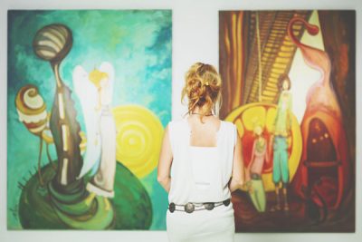 【2月の開運方位】ラッキー方位は「西」、美術館や博物館に出かけよう！