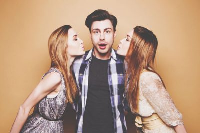 星座グループ別【友達と同じ人を好きになったら】水の星座は気持ちが暴走!?