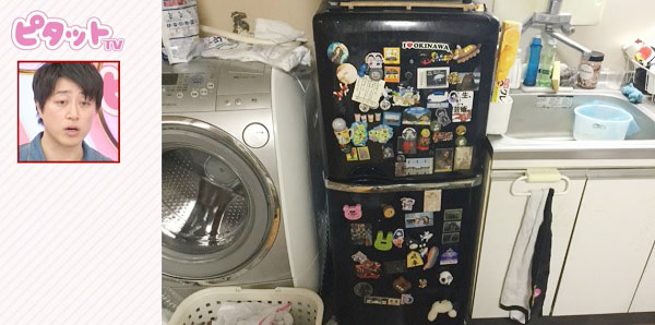 高倉の自宅の冷蔵庫には、仕事先で買ったマグネットがいっぱい