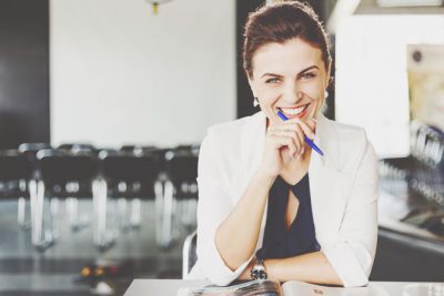 【運命線×仕事での成功運】上向き支線は仕事が好転するサイン！