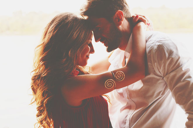 【無料占い】タロットで占う、今の2人の関係　あの人はどう思っている？