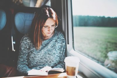 血液型【新幹線の中】あるある　A型は読書にふける、B型は隣の人と友達に!?