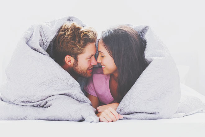 カップル必見！　さらに2人の愛を深める夜の占い4選