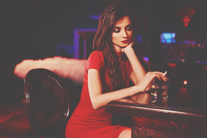 血液型【1人飲み】あるある　B型は1人はしご酒、AB型は店員に怒涛の愚痴トーク！