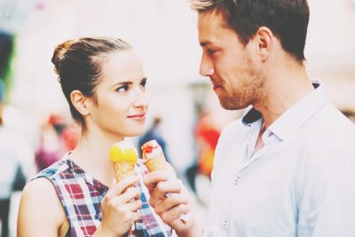 血液型【夏デートの失敗】あるある　A型は汗でメイクが崩れる！