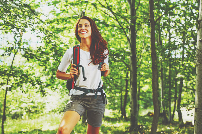 【9月の開運方位】ラッキー方位は「北東」、ハイキングや山登りに出かけよう！