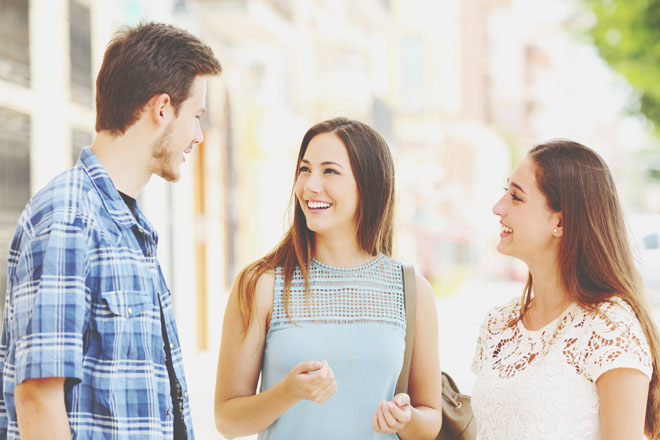 12星座【話しかけられやすい】ランキング　蟹座は親しみやすい優しいオーラでいっぱい！