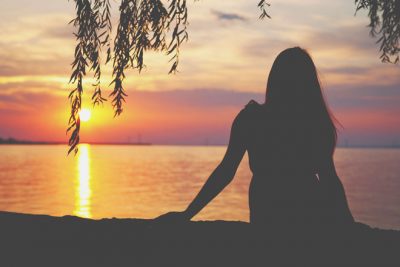 12星座【センチメンタル】ランキング　蟹座は夕陽を見て涙!?