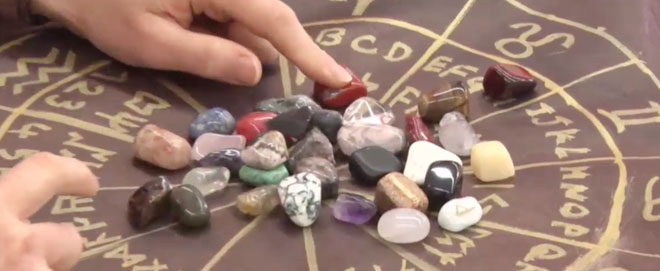 相談者と彼、彼の好きな人、3人の関係を説明するミルン