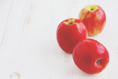【10月の開運壁紙】恋愛運は「りんご」、金運は「寺社仏閣」の写真で運気アップ！