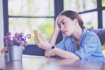 血液型【失恋を引きずる】ランキング　A型はいつまでも連絡を待つ