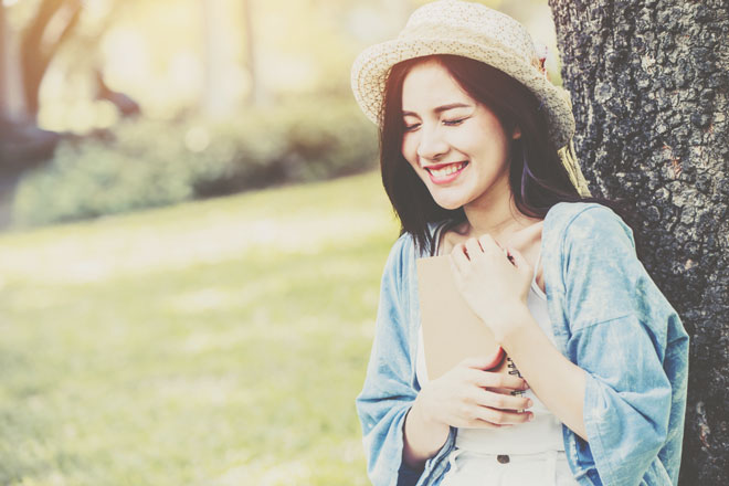 星座グループ別【恋に疲れたときの処方箋】蟹座・蠍座・魚座は思い出に浸って！