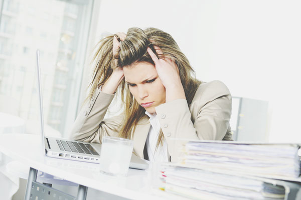 【夢占い】転職の夢を見て動くのはちょっと待った！　仕事の夢が暗示すること