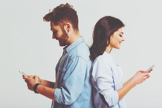 血液型【恋人に送りがちなLINE】あるある　B型は意味のない「にゃーん」!?