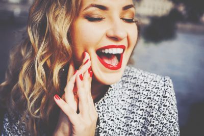 星座グループ別【2019年開運ネイル】地の星座は品格のベイクドカラー！