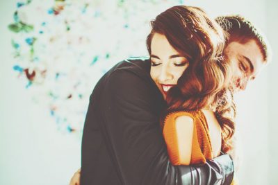 【心理テスト】恋人へのプレゼントでわかる、恋の未来の可能性