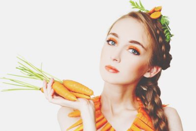 【夢占い】にんじんの夢は色気アップでモテ期到来!?　野菜の夢が暗示すること