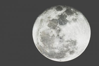 4/19は今年二度目の天秤座満月　対人関係をブラッシュアップ！