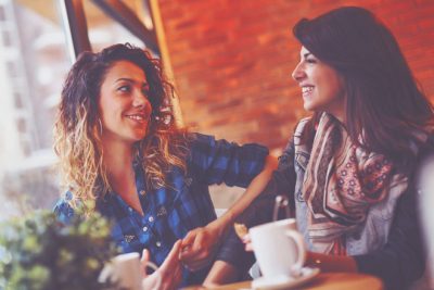 【手相占い】初対面でも話が弾むコミュ上手な手相