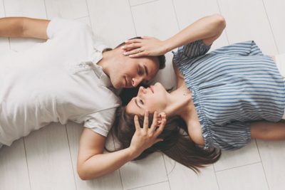 【無料占い】片思い占い　彼があなたと視線を合わせる意味は？