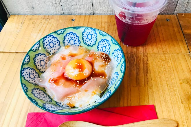 『やみつき生ハム丼』