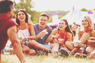 12星座【2019年GWパワースポット】射手座はにぎやかな場所！