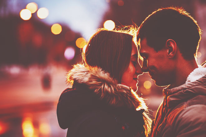 【無料占い】待っていてるだけでこの恋は進展する？　今の2人の恋愛状況を占う